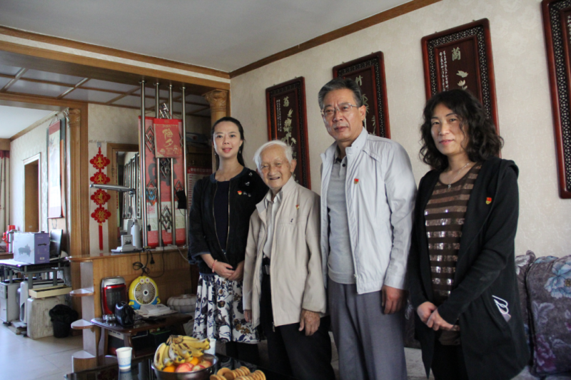 中共青海省第三建筑工程有限公司支部委員會(huì)開展&ldquo;走訪慰問(wèn)暖人心，紅色精神永傳承&rdquo;活動(dòng)