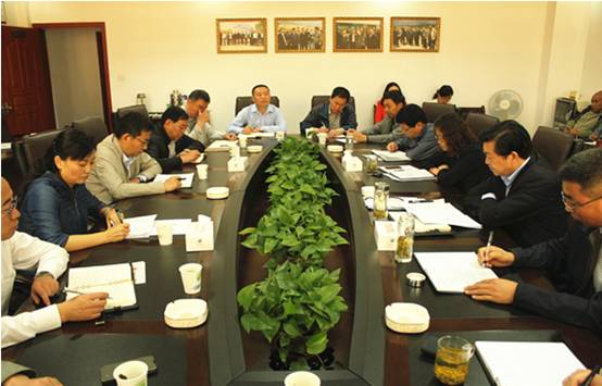 集團(tuán)黨委書(shū)記白家林講&ldquo;三嚴(yán)三實(shí)&rdquo;專(zhuān)題黨課